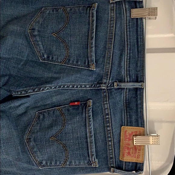 Levi’s 711 Skinny Jeans - Picture 3 of 3